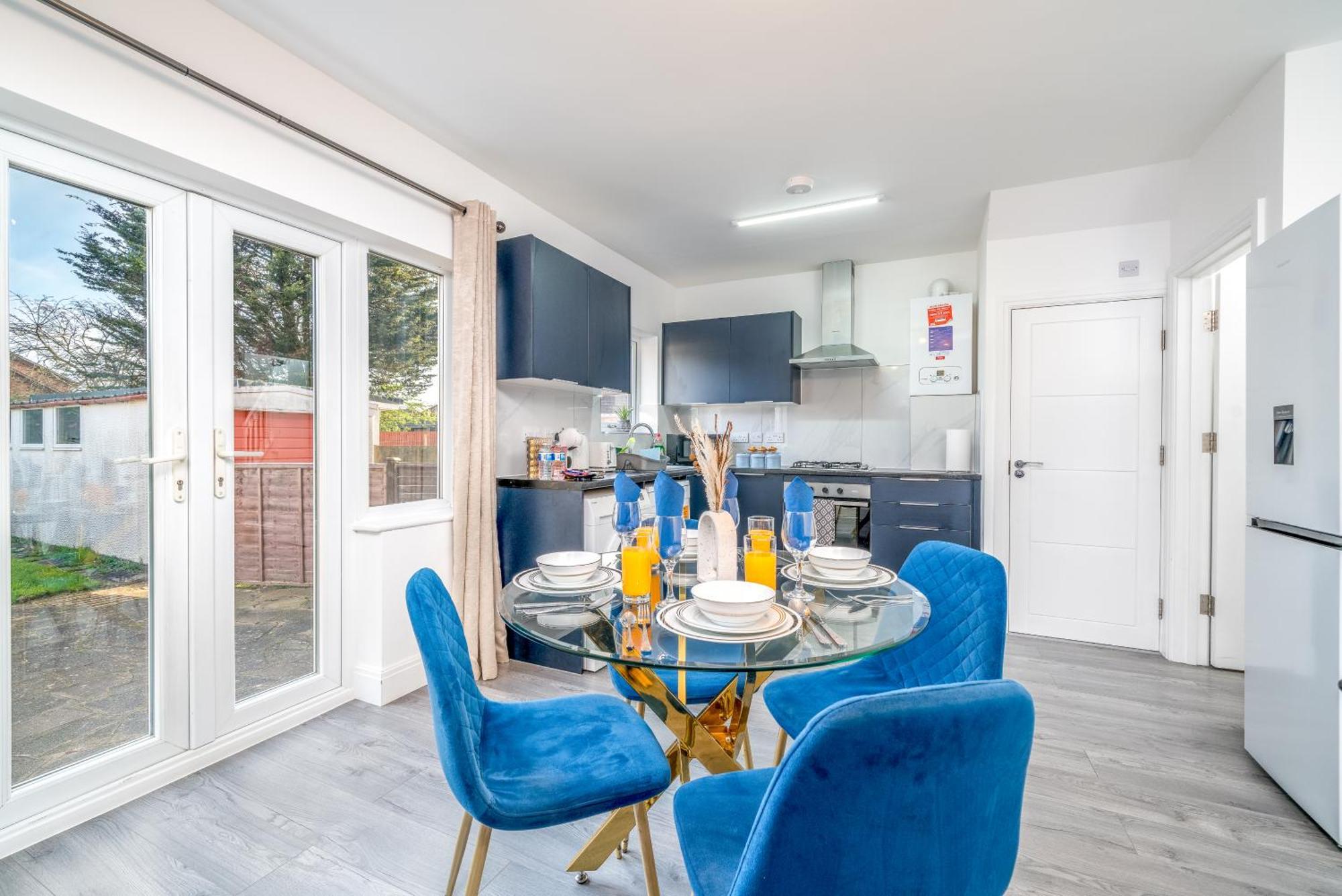 Апартаменты Lux 3Bed Near Wembley With Parking By Oceana Group - Sleeps 8 Харроу Экстерьер фото